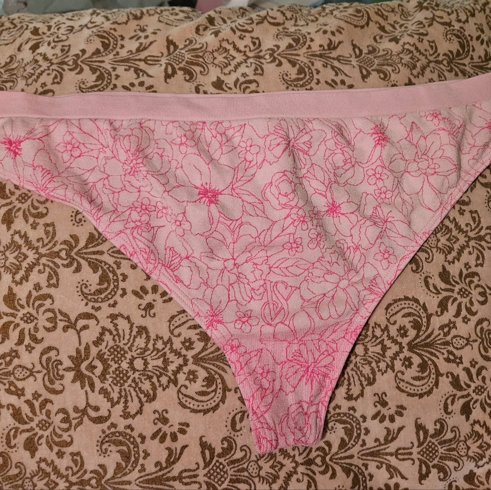 Victoria's Secret Thong Panty,  NEW, size XL